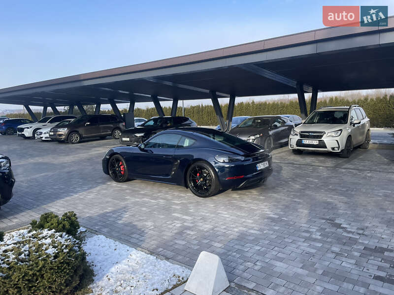 Porsche Cayman (2018)