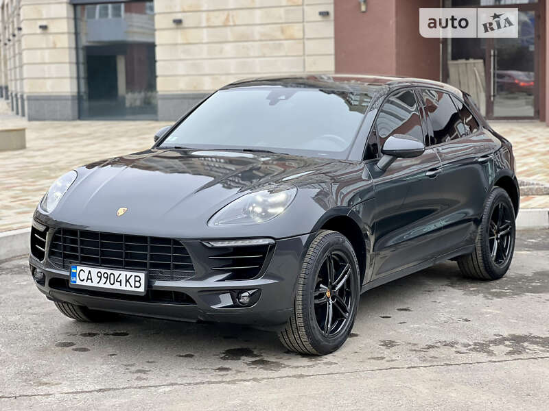 Porsche Macan (2017)