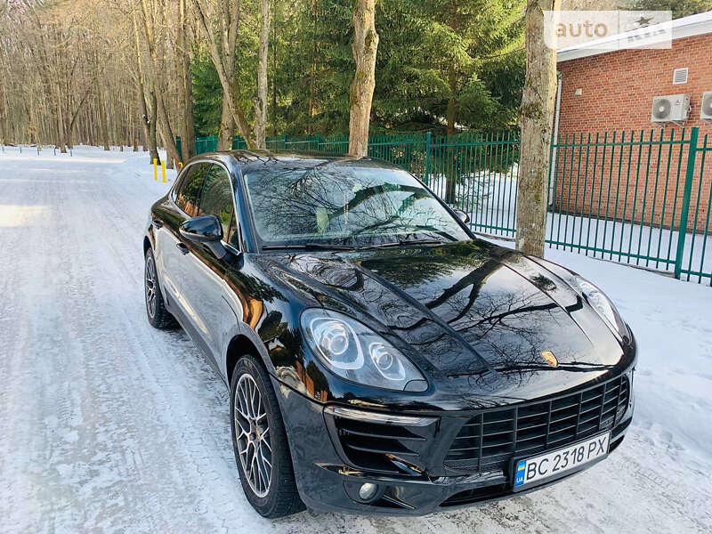 Porsche Macan (2018)