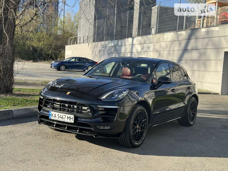 Porsche Macan (2017)