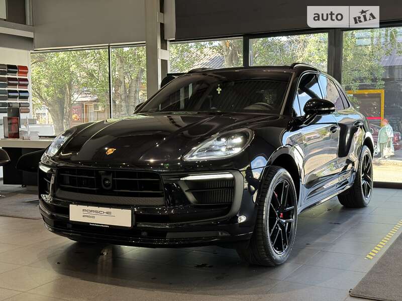 Porsche Macan (2023)
