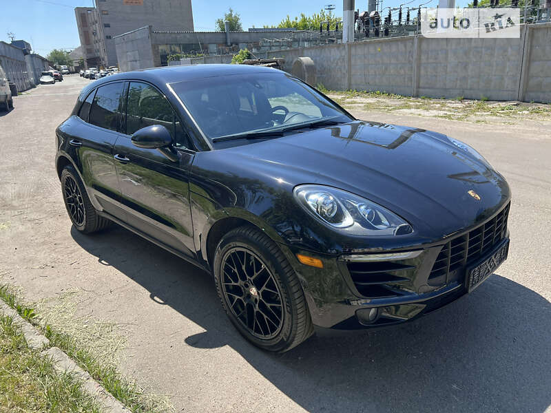 Porsche Macan (2015)