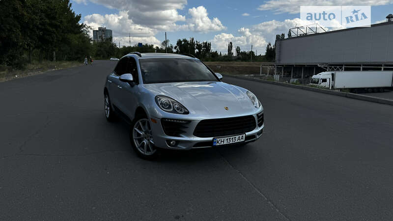Porsche Macan (2016)