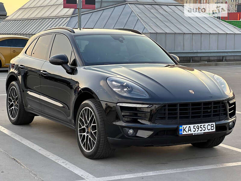 Porsche Macan (2017)
