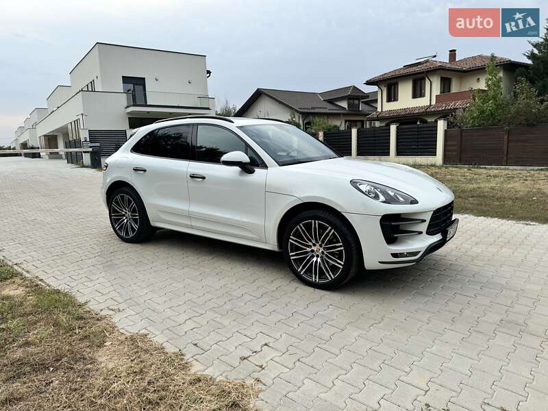 Porsche Macan (2017)