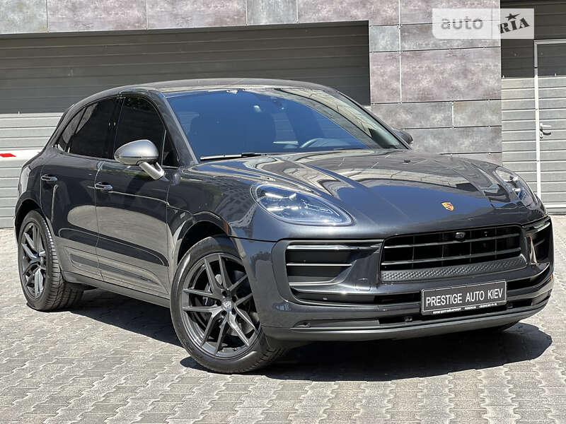 Porsche Macan (2022)