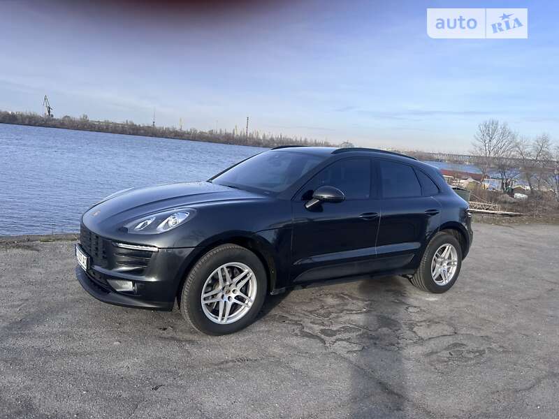Porsche Macan (2017)