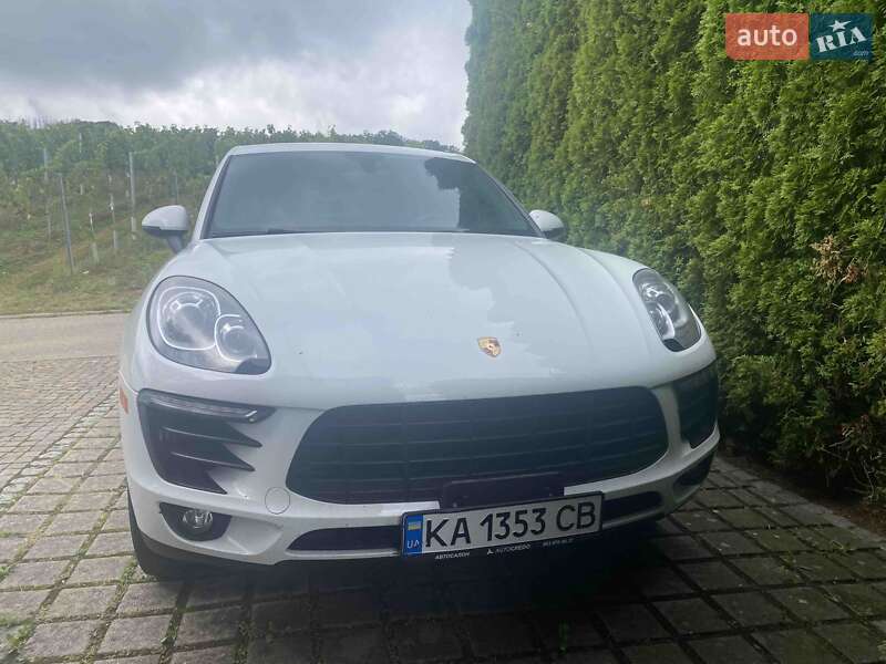 Porsche Macan (2015)