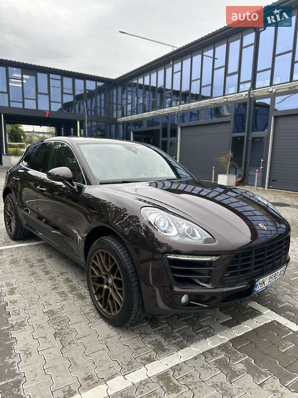 Porsche Macan (2018)