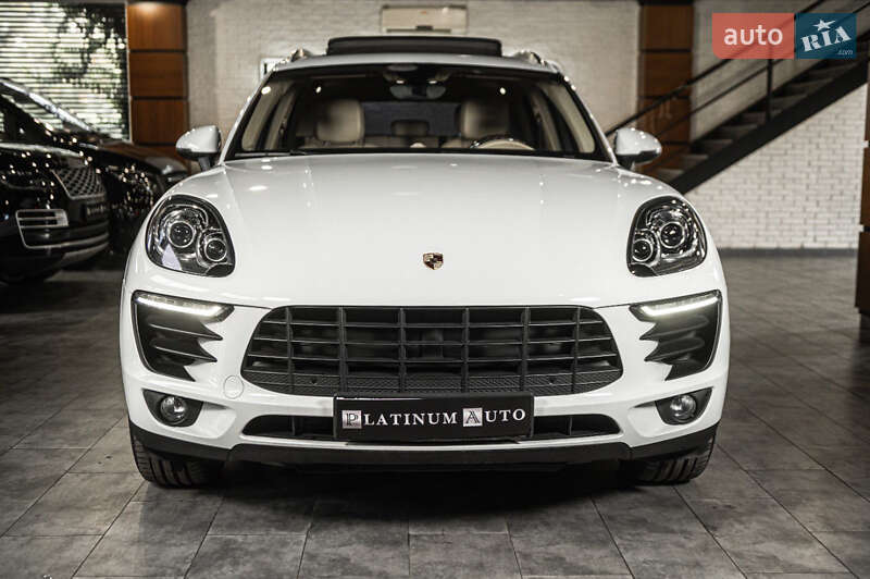 Porsche Macan (2015)