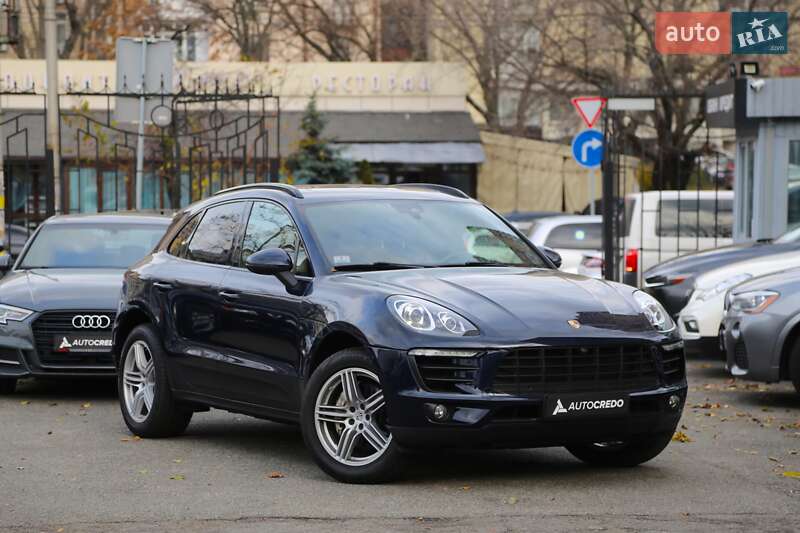 Porsche Macan (2017)