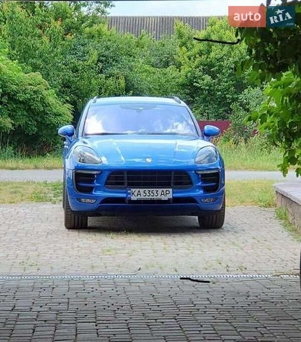 Porsche Macan (2016)