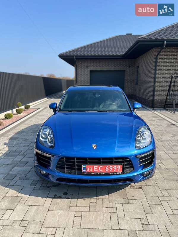 Porsche Macan (2015)