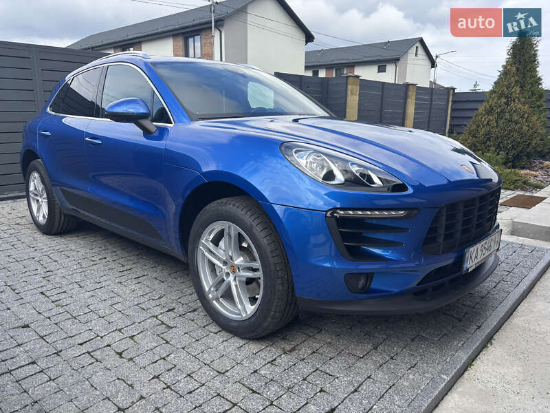 Porsche Macan (2015)