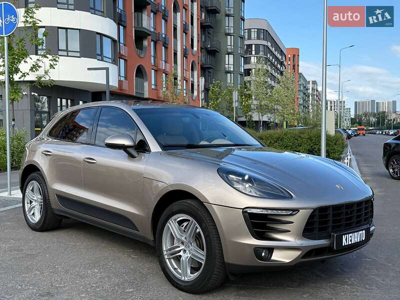 Porsche Macan (2014)
