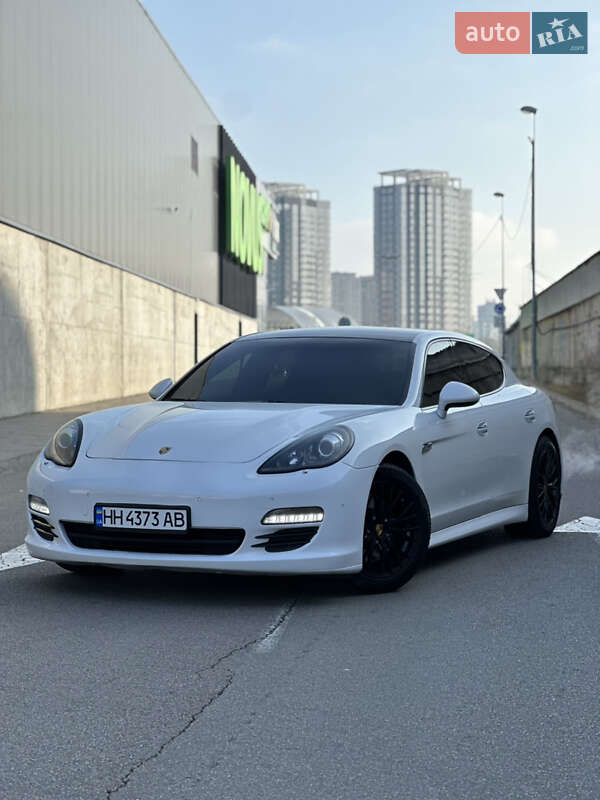 Porsche Panamera (2011)