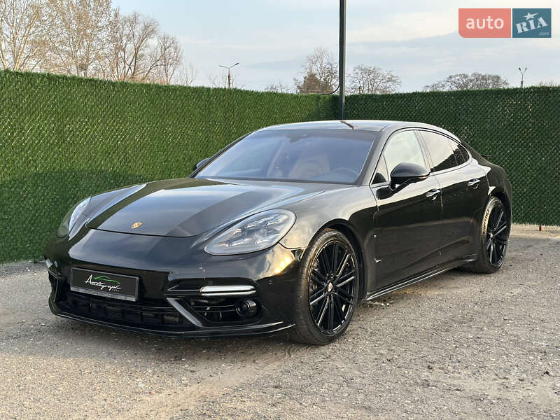 Porsche Panamera (2018)