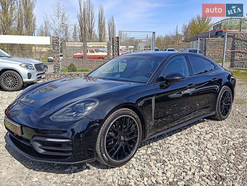 Porsche Panamera (2022)