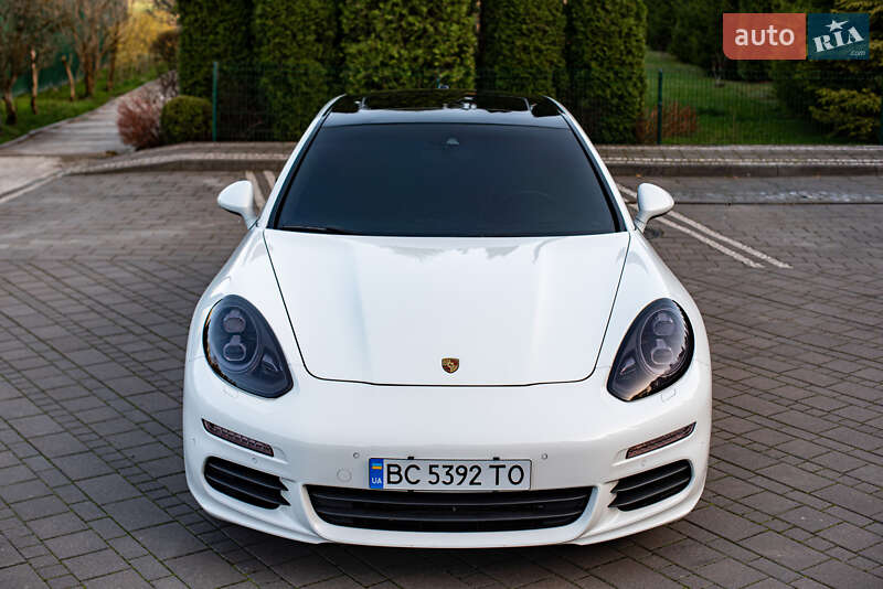 Porsche Panamera (2016)