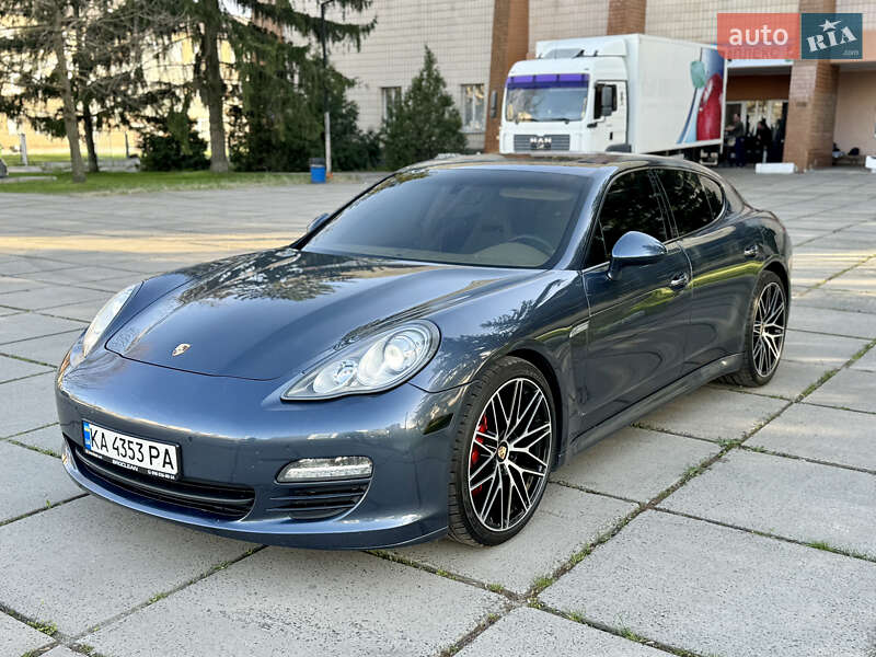 Porsche Panamera (2011)