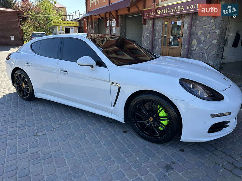 Porsche Panamera (2016)