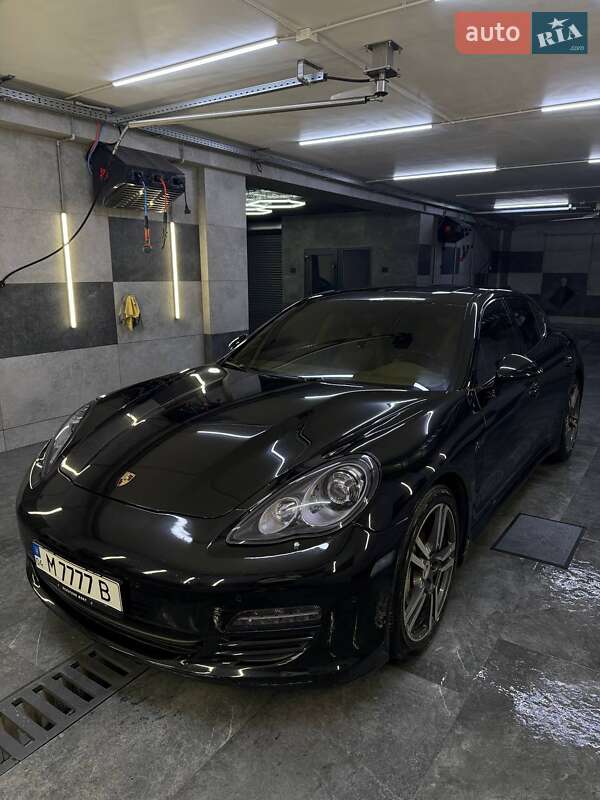 Porsche Panamera (2010)