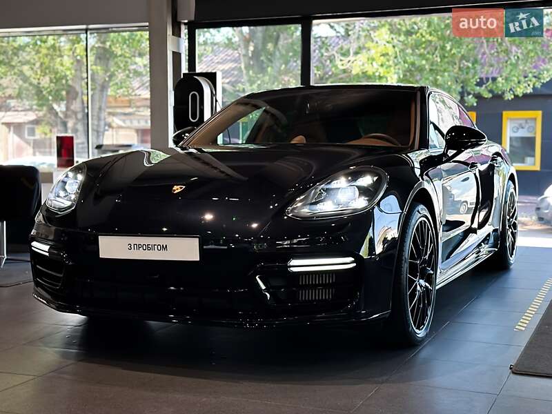 Porsche Panamera (2021)