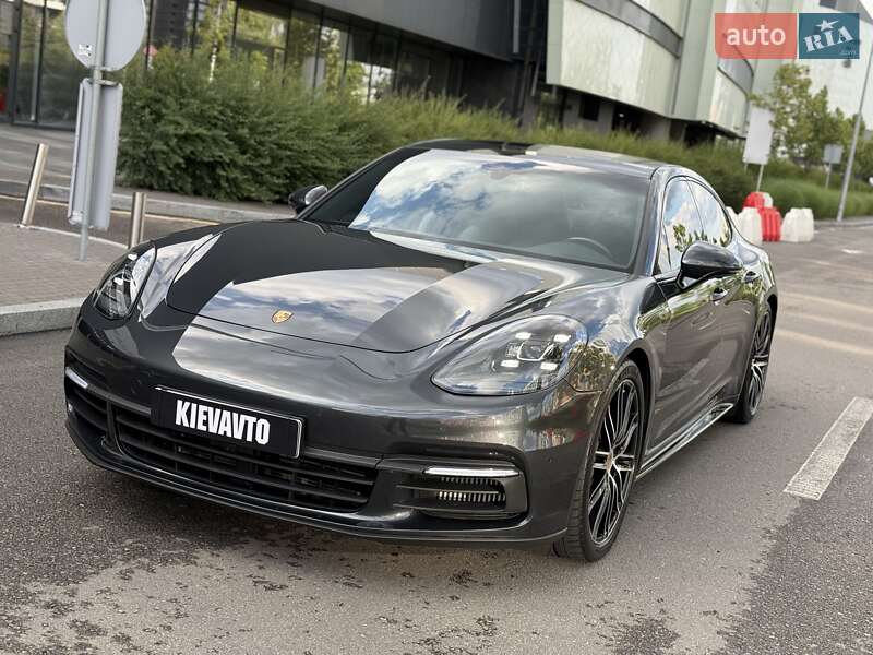 Porsche Panamera (2017)