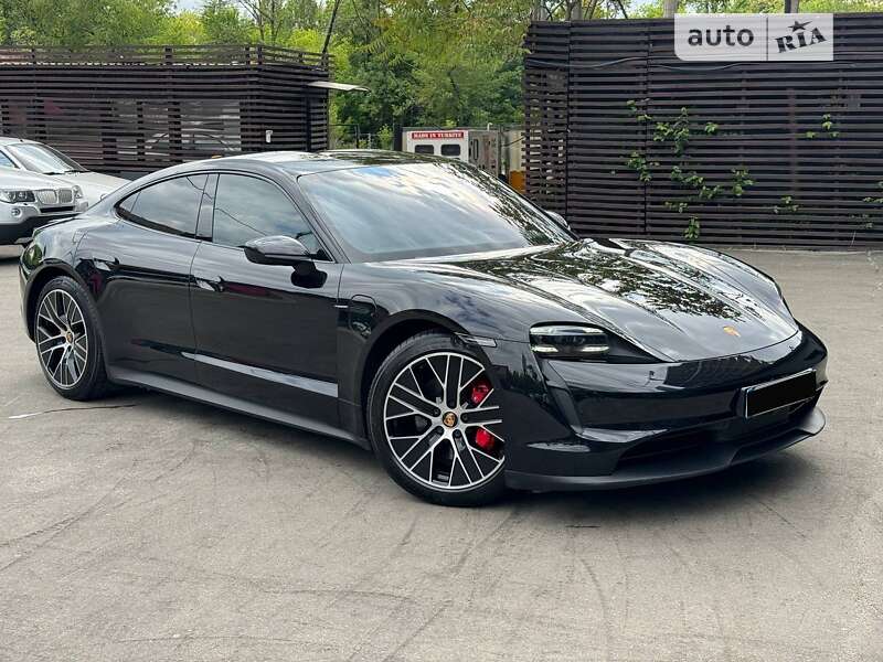 Porsche Taycan (2020)