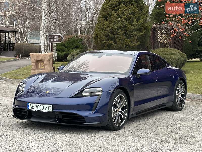 Porsche Taycan (2020)