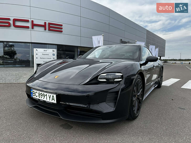 Porsche Taycan (2022)