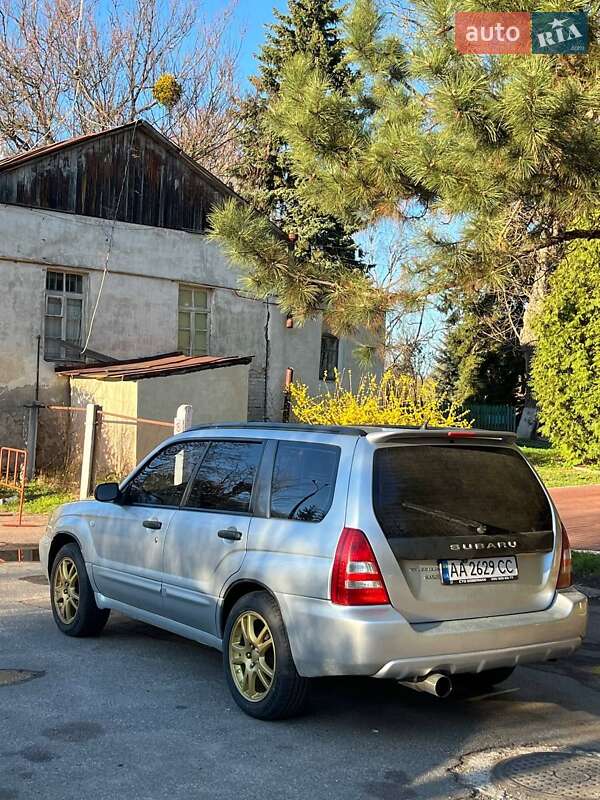 Subaru Forester (2005)