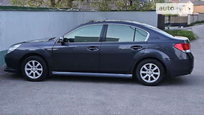 Subaru Legacy (2011)