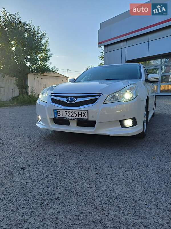 Subaru Legacy (2011)