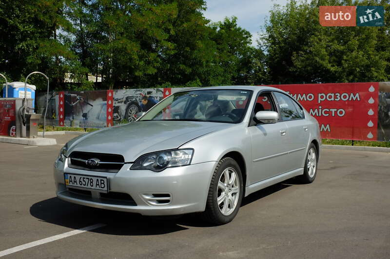 Subaru Legacy (2004)