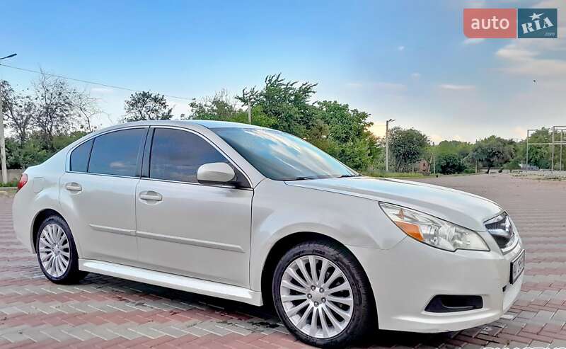 Subaru Legacy (2012)