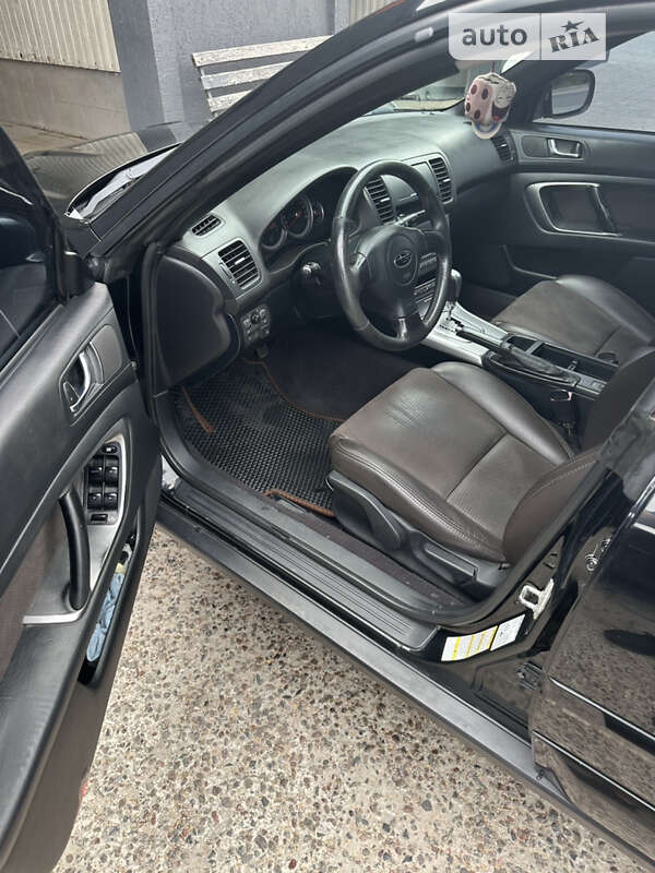 Subaru Legacy (2004)