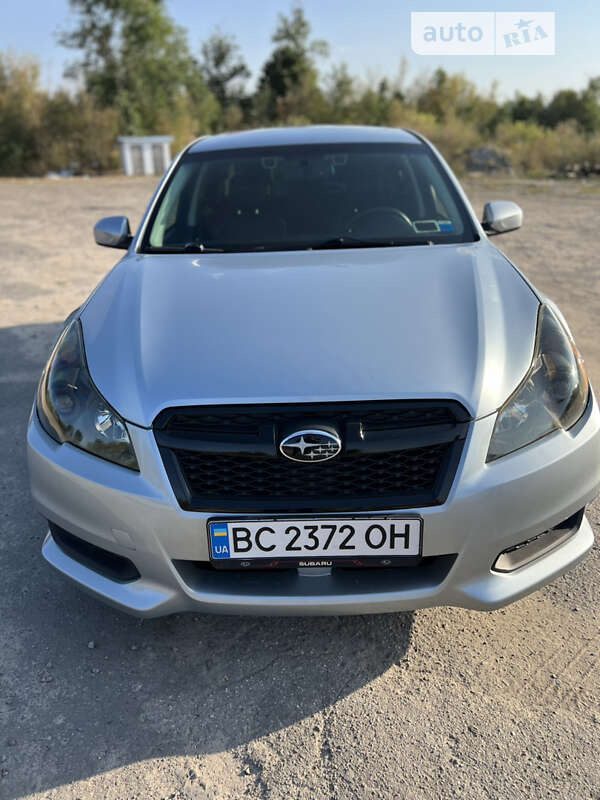 Subaru Legacy (2014)