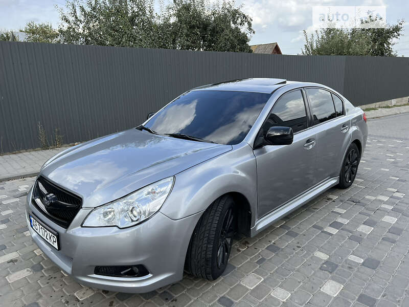 Subaru Legacy (2011)