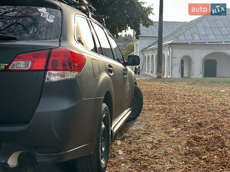 Subaru Legacy (2011)