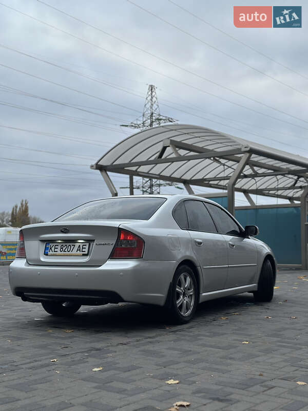 Subaru Legacy (2005)