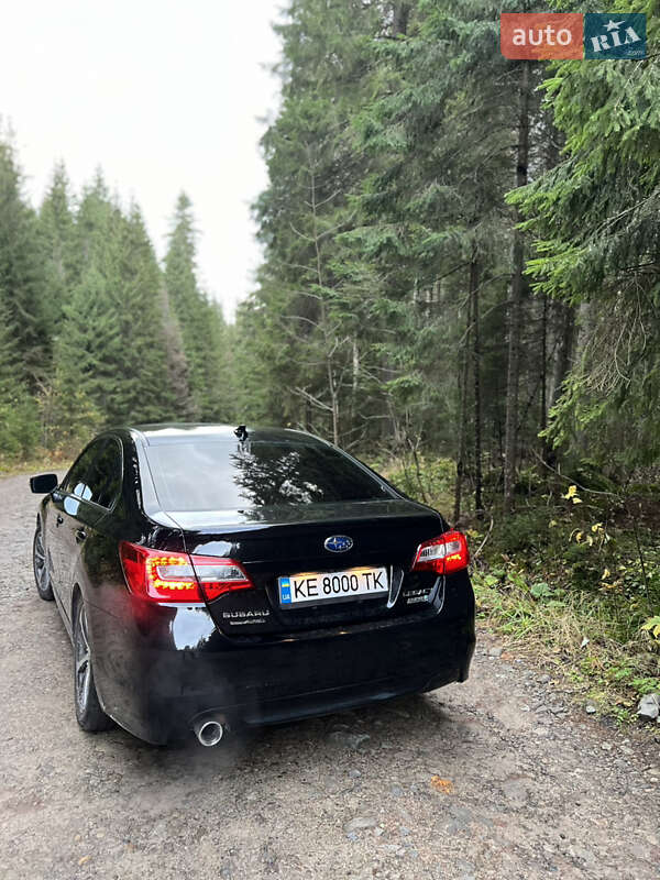 Subaru Legacy (2017)