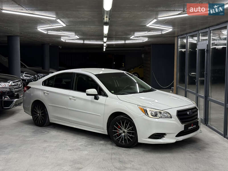 Subaru Legacy (2015)