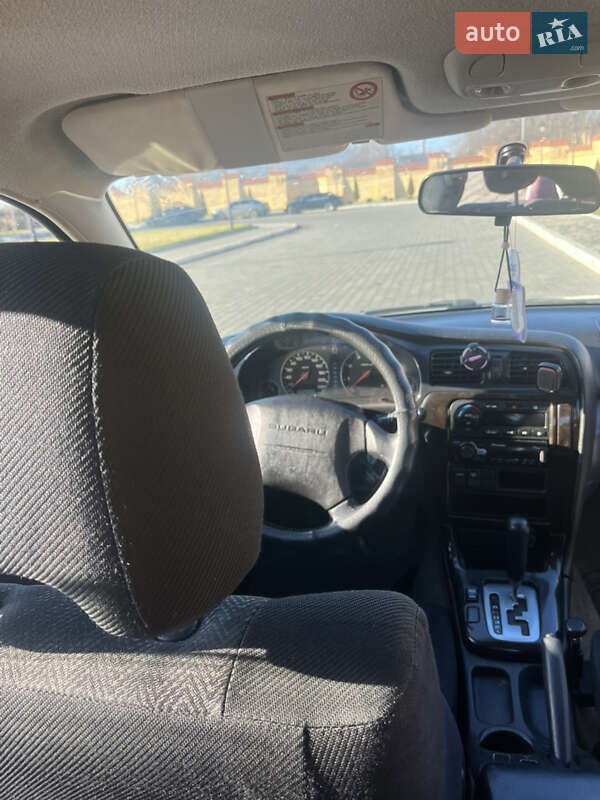 Subaru Legacy (2002)