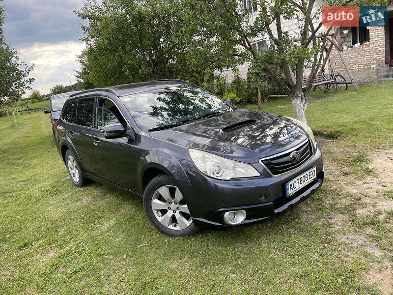 Subaru Legacy (2011)