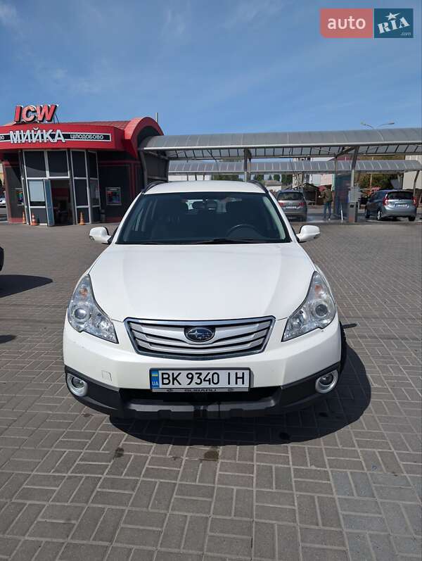 Subaru Outback (2011)