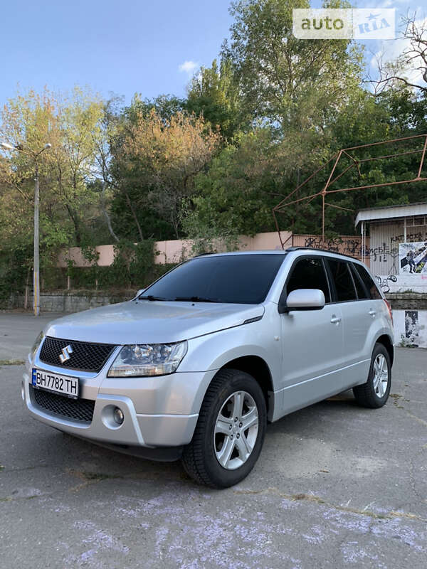 Suzuki Grand vitara (2008)