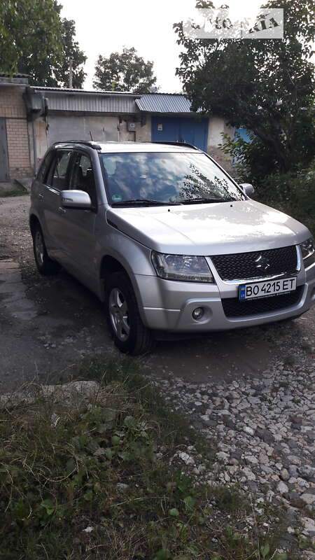 Suzuki Grand vitara (2011)