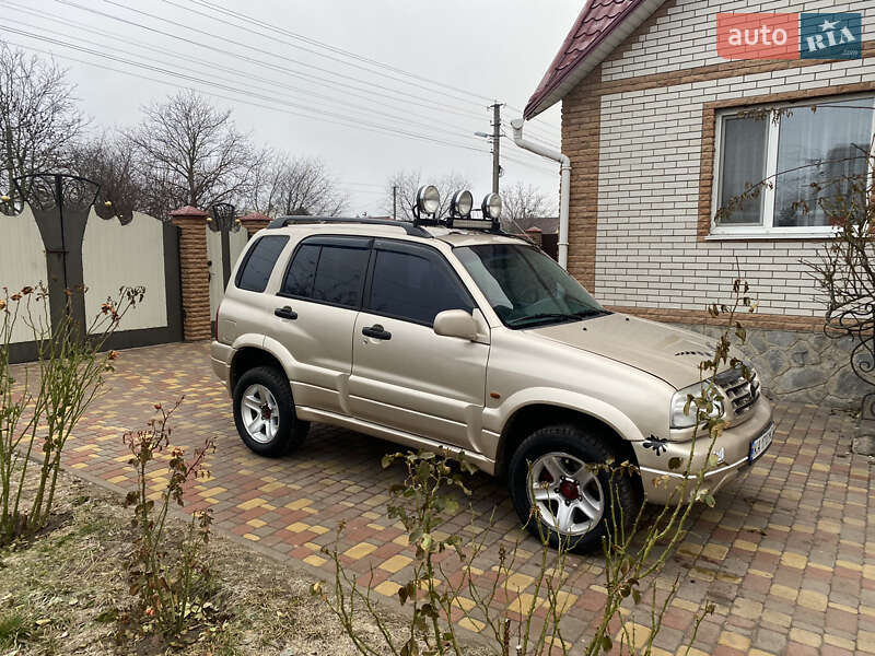 Suzuki Grand vitara (2002)