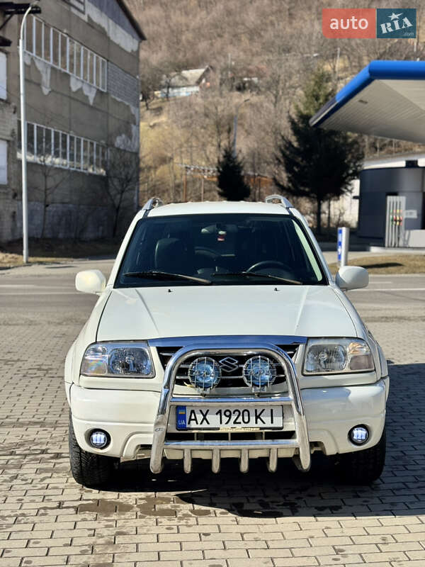 Suzuki Grand vitara (2005)